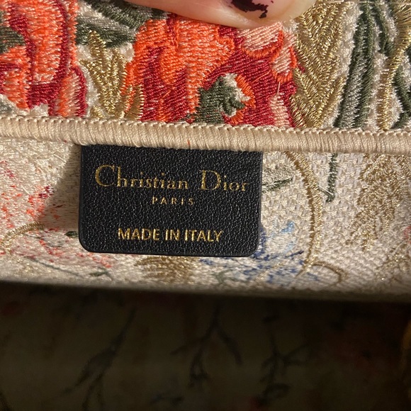 Christian Dior Hibiscus Tote 2021 Edition - Picture 4 of 6